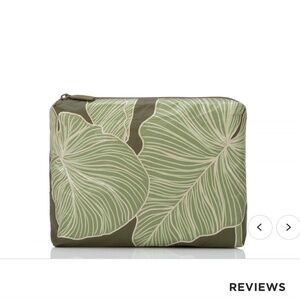 🌺 ALOHA Collection Small Travel Pouch Olive Green White